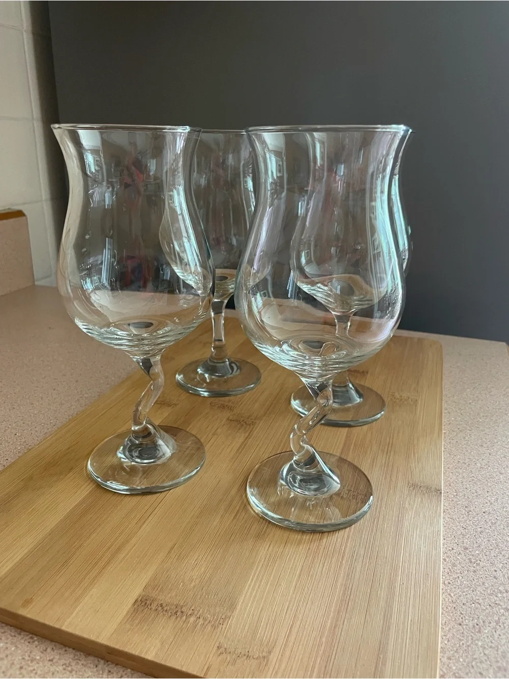 Libbey Z stem Clear Twisted hurricane Wine Glasses - Set of 4